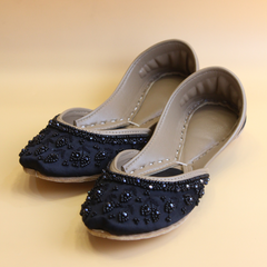 Luminous Lily (Black)