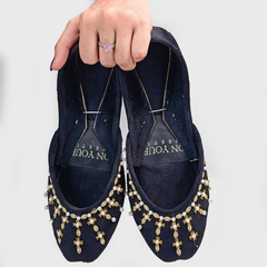 Basera (Black)